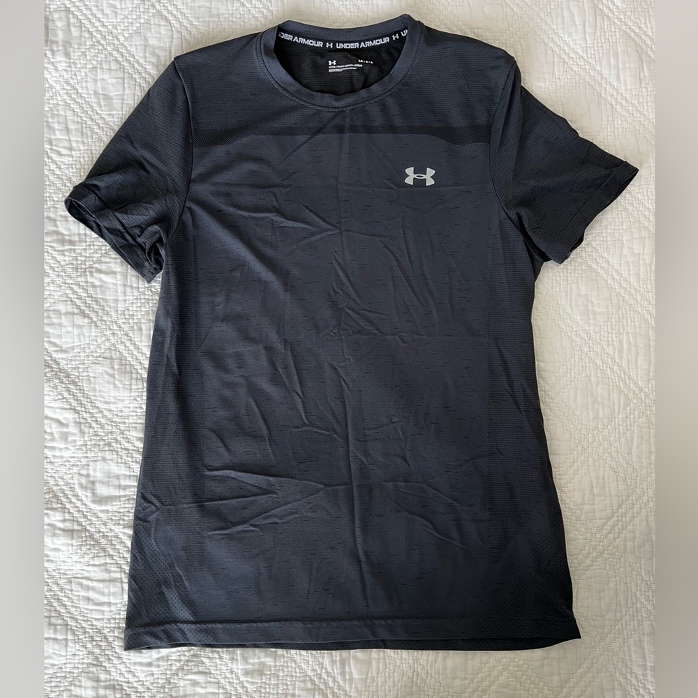 Men’s Under Armour Shirt